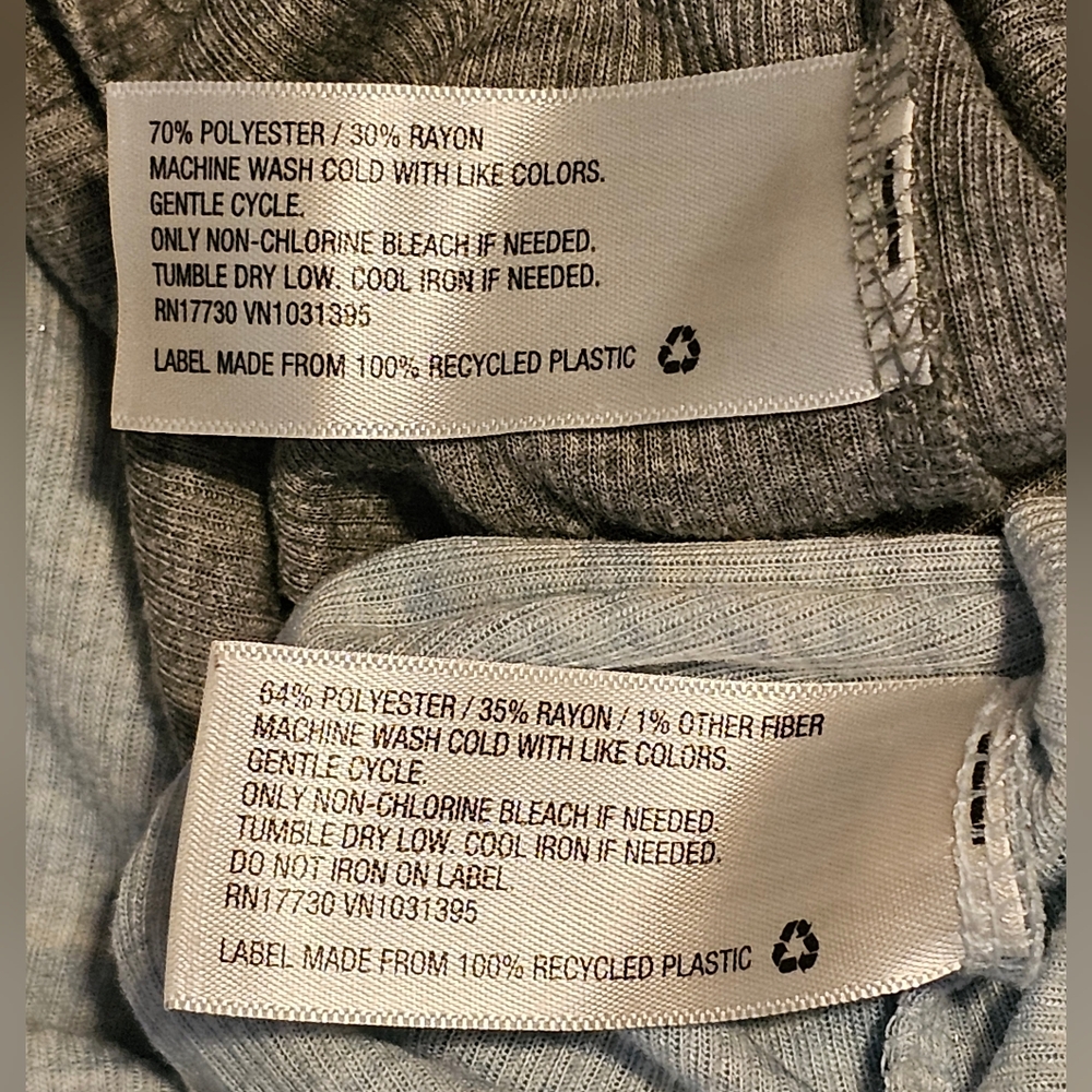 2 Ribbed Layer Shirts Medium - Picture 5 of 5
